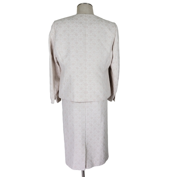 Kasper 3 Piece Skirt Suit Set Size 12P  Open Jacket Slit Bracelet Sleeves Beige - Picture 4 of 9